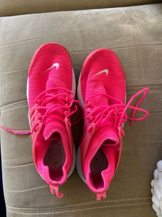 Zapatillas Nike Presto Rosa y Blancas