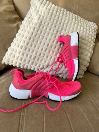 Zapatillas Nike Presto Rosa y Blancas