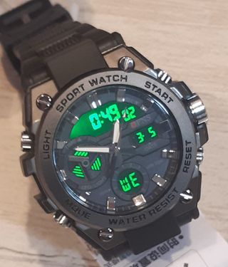 Reloj deportivo militar (1). Esfera a elegir.