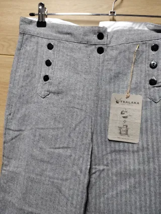 Pantalón gris de vestir nuevo