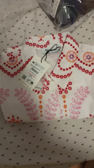 Nude Project Jersey Negro con Detalles Azules