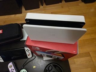 Nintendo Switch OLED Bianca + Accessori