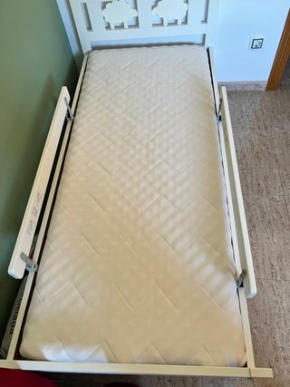 Cama infantil IKEA blanca
