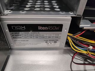 Caja Micro ATX ASUS con Fuente