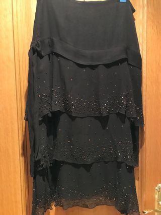 Falda Gasa en Marron con detalles de lentejuelas.