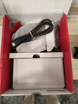 Nintendo Switch OLED Bianca