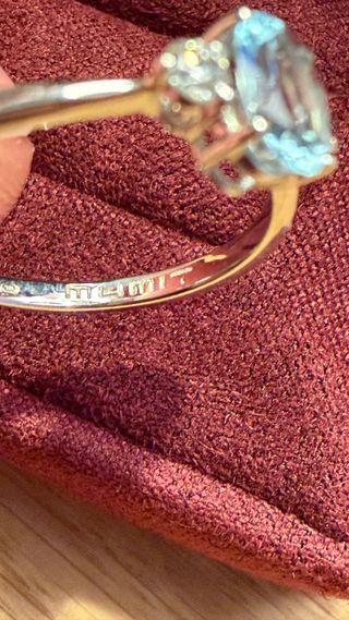 Sortija Amelie Oval Aguamarina y Diamantes MUMIT