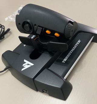 Throttle e joystick Hotas Thrustmaster T16000M