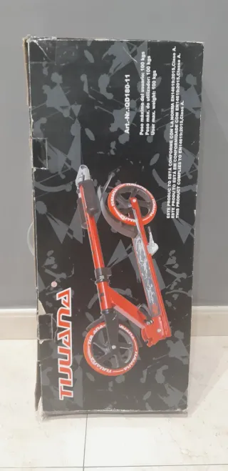 Patinete Tijuana, plegable de aluminio, en su caja