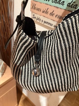 Bolso Parfois Rayas Blanco y Negro