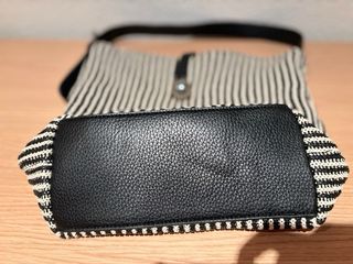 Bolso Parfois Rayas Blanco y Negro