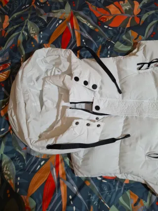 Piumino lungo smanicato bianco nuovo