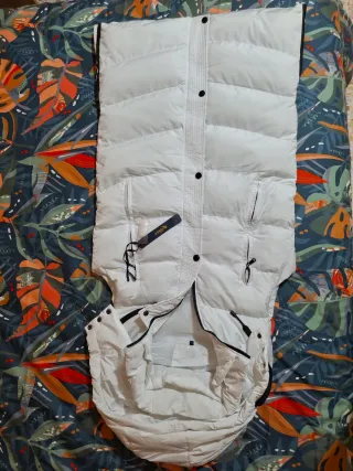 Piumino lungo smanicato bianco nuovo