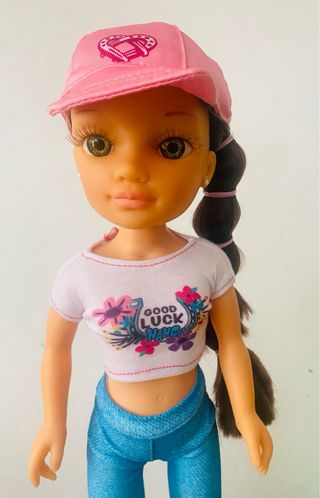 Muñeca Nancy con gorra y ropa