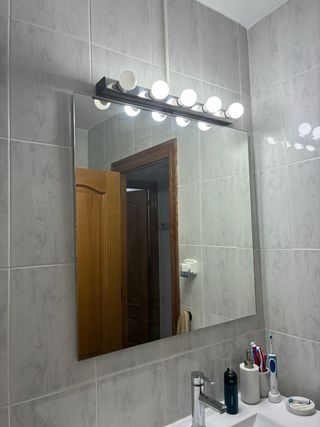 Mueble de baño+espejo y aplique de luz