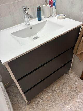 Mueble de baño+espejo y aplique de luz