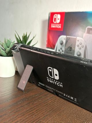 ¡COMO NUEVA! Nintendo Switch Gris + complementos