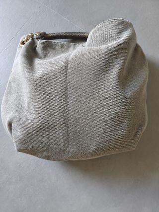 Bolso estampado floral y piel serpiente