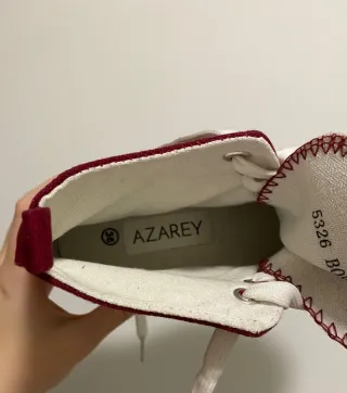 Zapatos Azarey color burdeos con plataforma