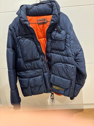 Chaqueta Chevignon azul y naranja