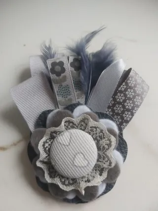 Lote Broches Artesanales y Vintage