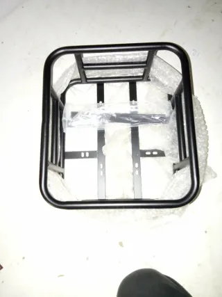 Cesta metálica negra