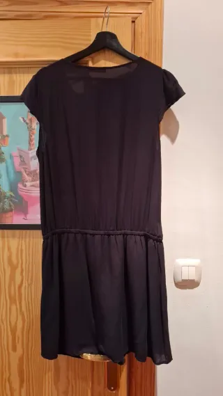 Vestido negro con lazo