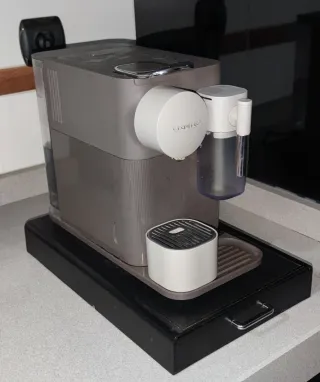 Cafetera DeLonghi Lattissima One