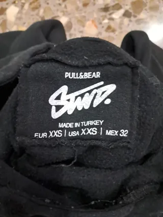 Sudadera Pull&Bear Negra