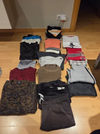 Lote Ropa: Jerseys, Camisetas y Pantalones