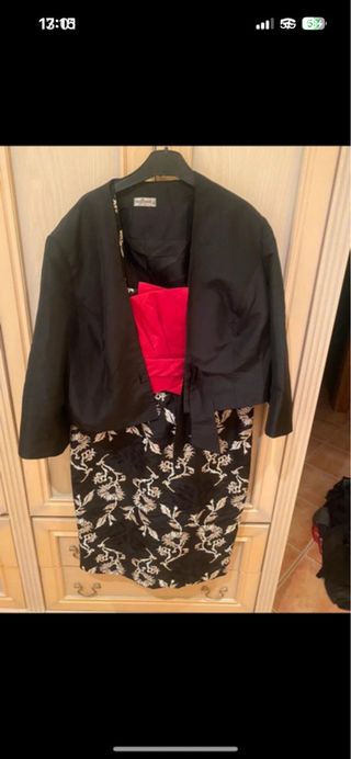 Conjunto Vestido y Chaqueta Elegante