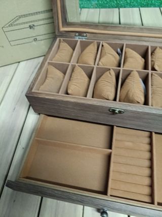 SONGMICS Caja de Relojes con 12 Ranuras, Estuche de Relojes de Madera de 2 Niveles con Tapa de Cristal, Almohadillas, Forro de Terciopelo, Regalo de Seres Queridos, Negro Marrón JOW012K01