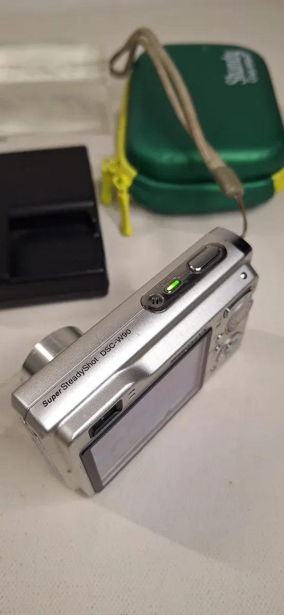 Cámara Digital Sony Cyber-shot DSC-W90