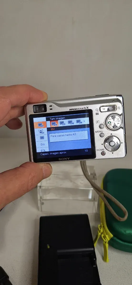 Cámara Digital Sony Cyber-shot DSC-W90