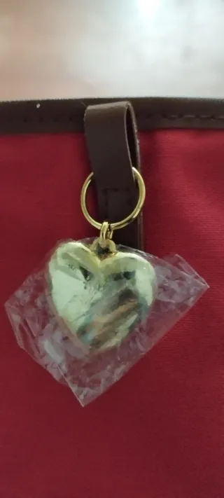 Neceser lona roja concolgante corazón