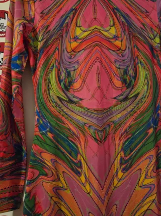 Vestido estampado psicodélico