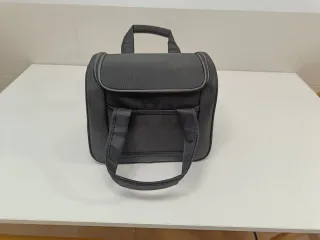 Maleta de viaje pequeña negra