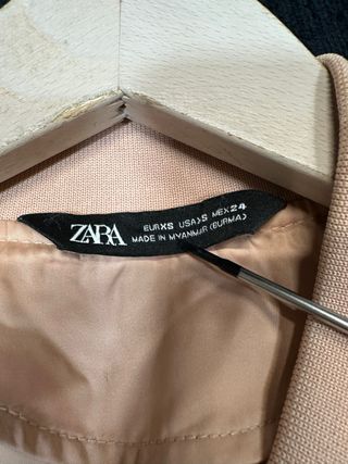 Chaqueta bomber Zara rosa coral oversize