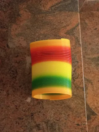 Molla arcobaleno giocattolo