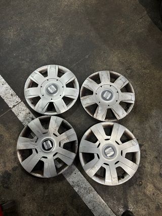 Tapacubos Seat (4 unidades)