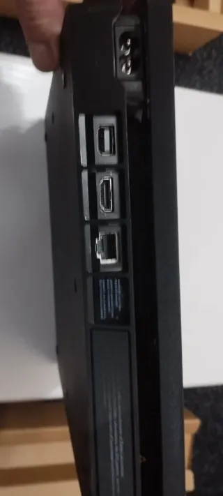 PS4 1TB + 2 mandos dualshock 4 y 2 juegos del fifa