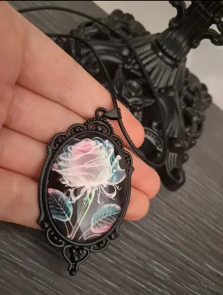 Collar Rosa Encantada