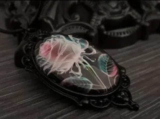 Collar Rosa Encantada