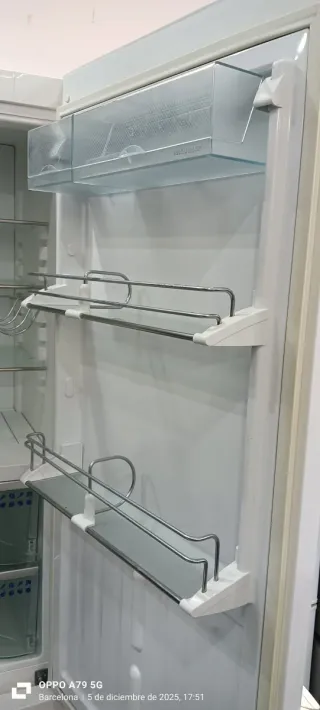 Nevera Combi Liebherr energía A+ Blanca