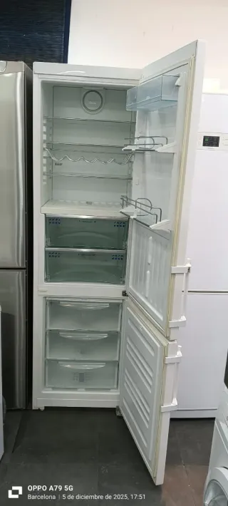 Nevera Combi Liebherr energía A+ Blanca