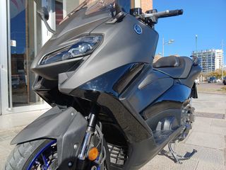 Yamaha T-MAX 560