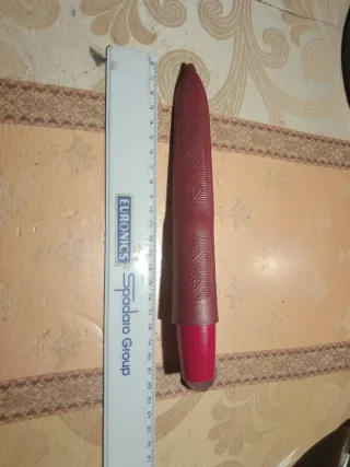 Coltello vintage nuovo con fodero