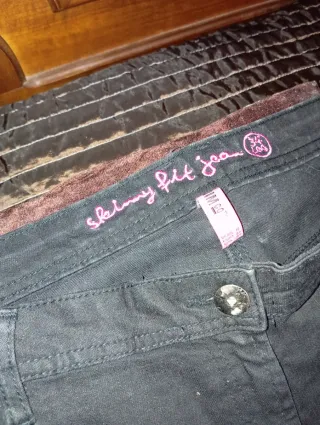 Vaqueros negros mujer