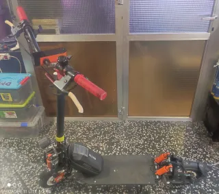 Patinete Eléctrico con motor trasero