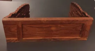 Antico fermalibri Indiano in teak intagliato